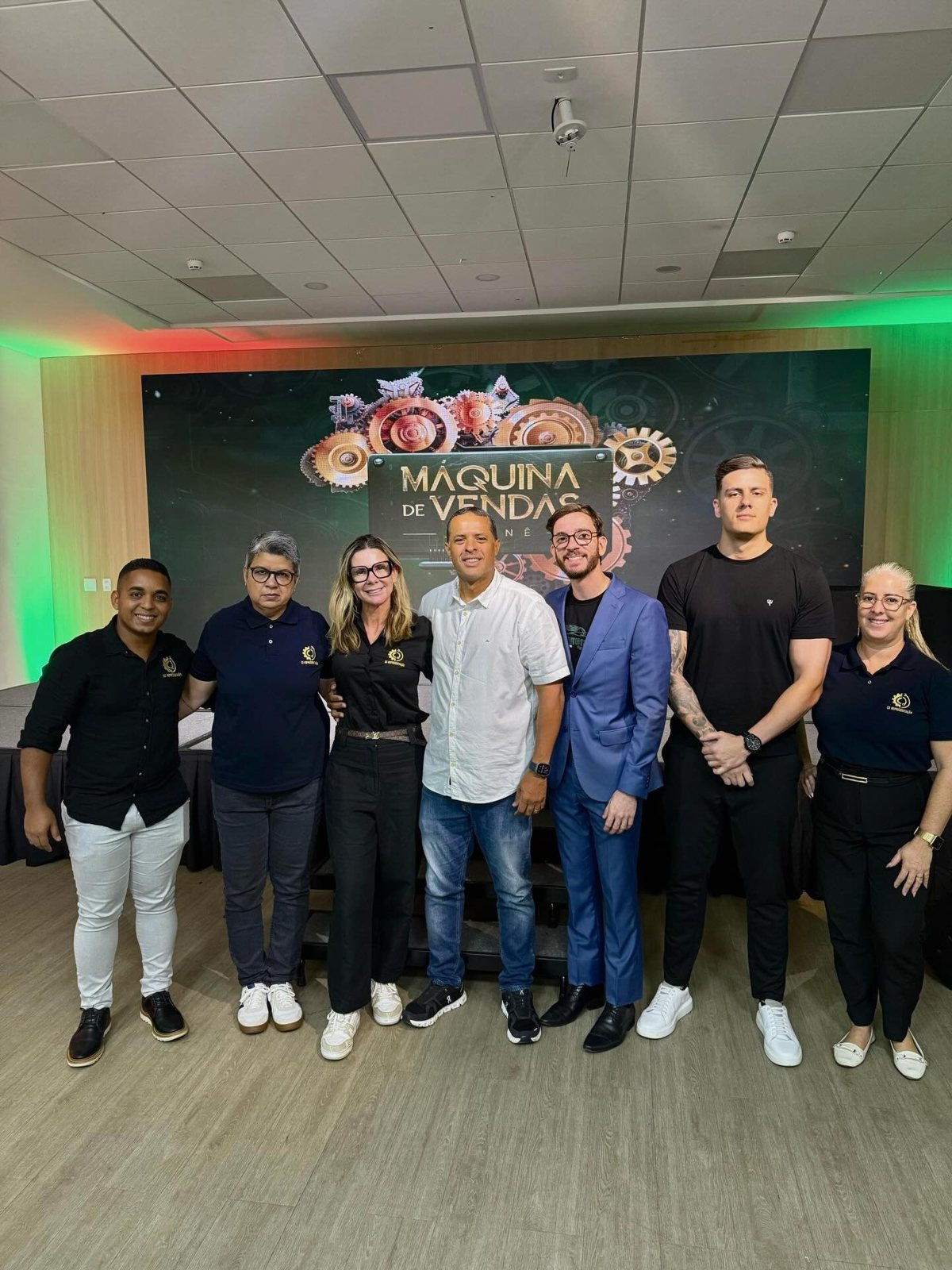 Equipe da CS Representações reunida em evento de vendas